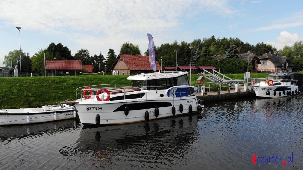 czarter jachtu Neon 990 na pętli żuławskiej
