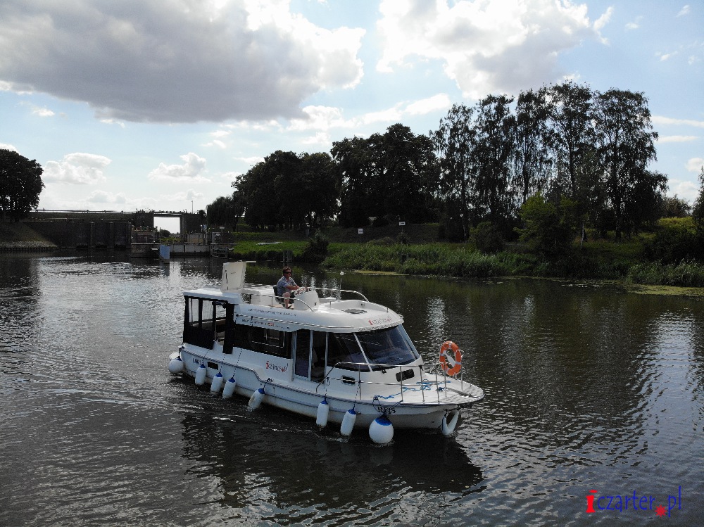 Suncamper 30 Flybridge