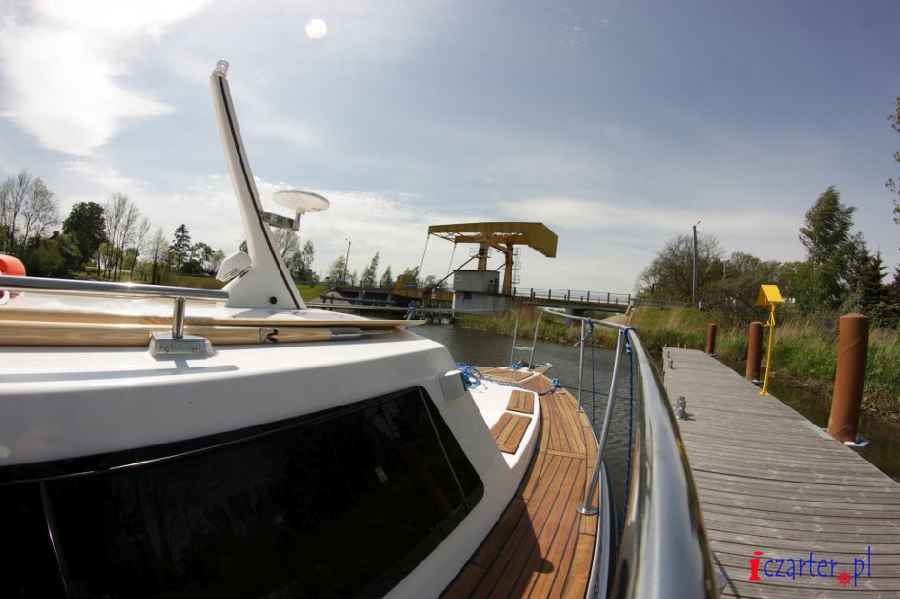 Pętla Żuławska Pomosty cumownicze w Rybinie
